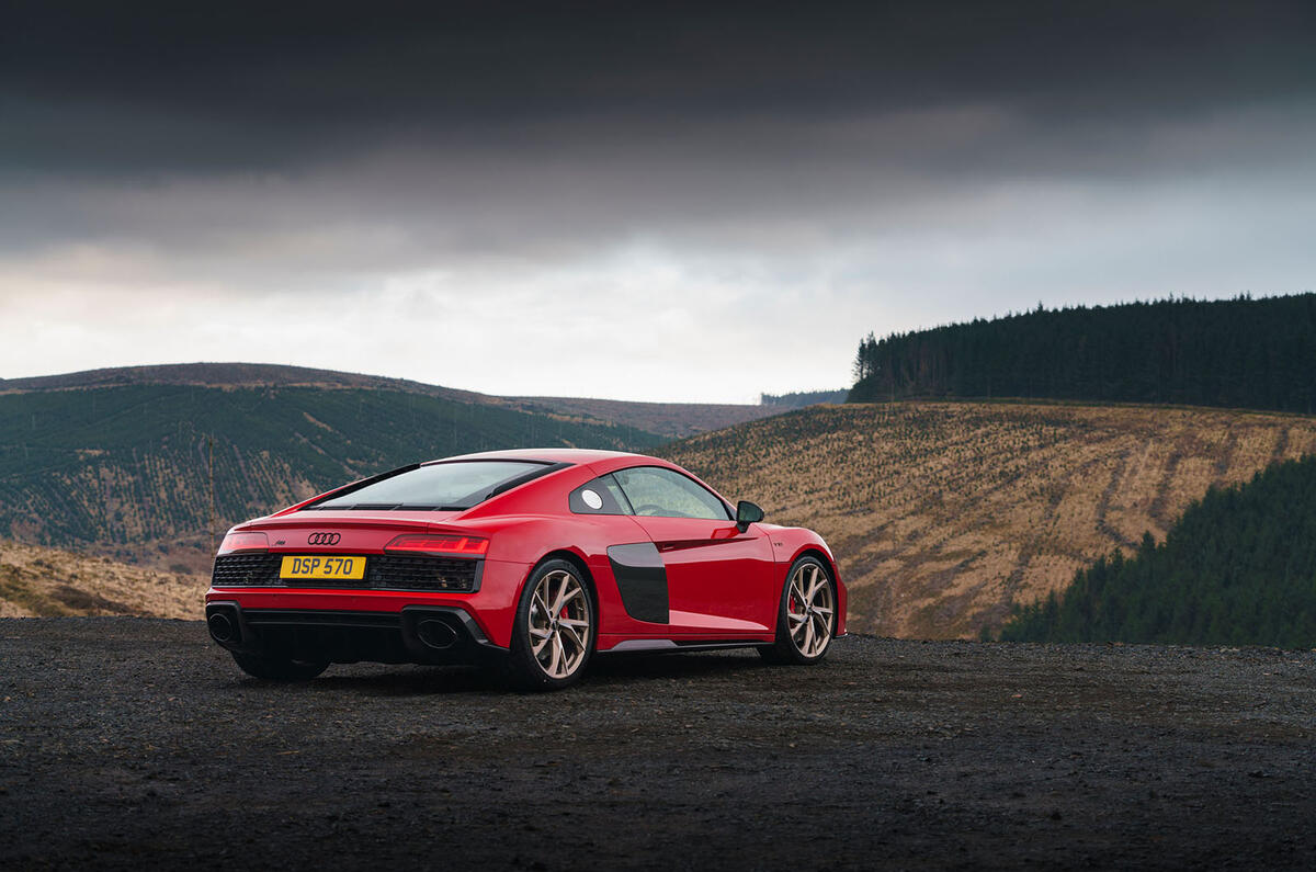 20 Audi R8 V10 RWD Performance 2022 UE : essai statique arrière