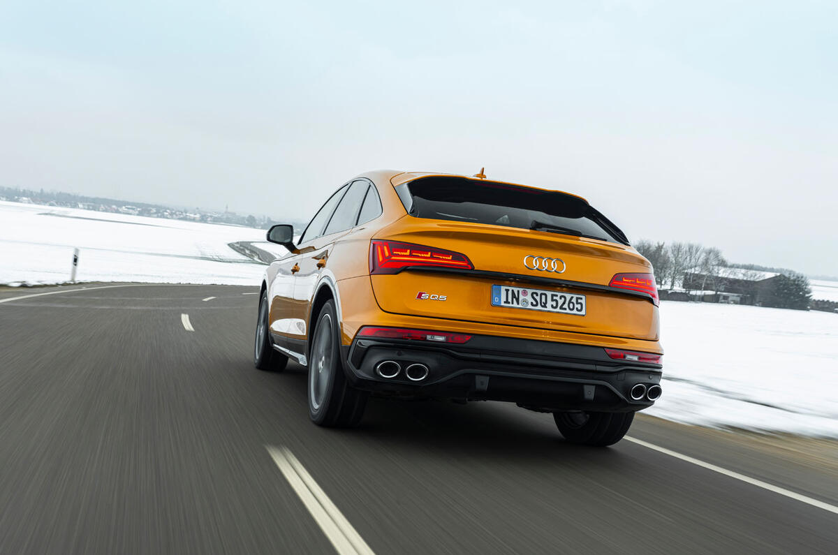 20 Audi SQ5 2021 : premier examen de conduite sur la route arrière