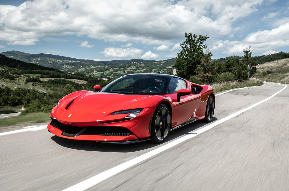 2019 - [Ferrari] SF90 Stradale - Page 5 20-ferrari-sf90-stradale-2020-fd-otr-front