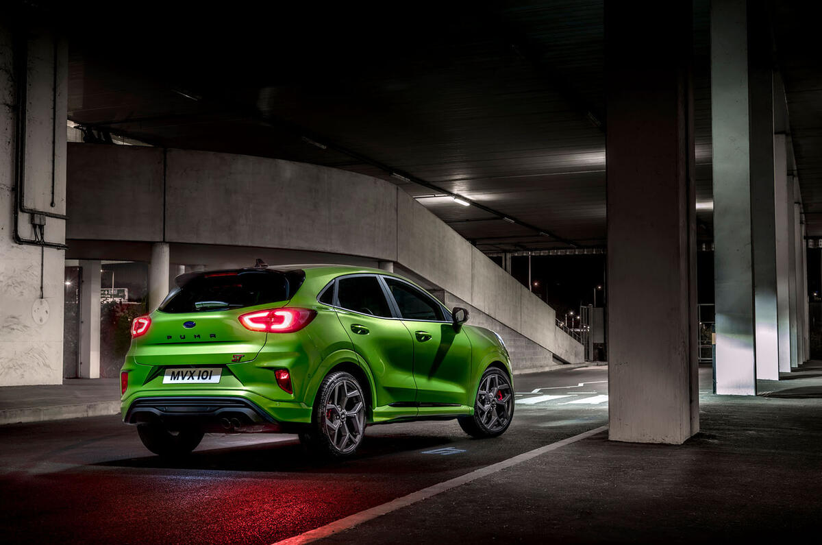 Ford Puma ST 2020 : premier bilan de la conduite au Royaume-Uni - statique à l'arrière