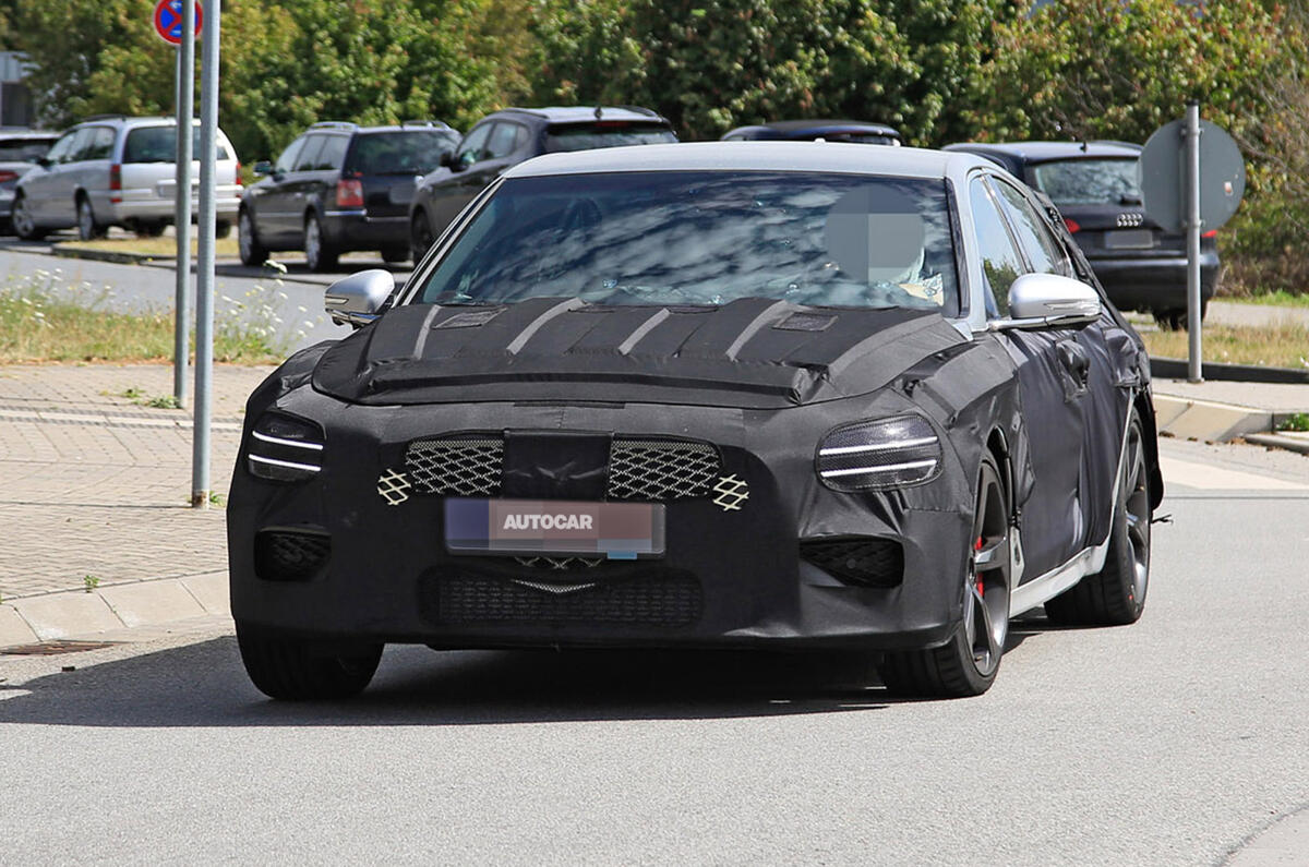 Genesis G70 Shooting Brake - spy shots