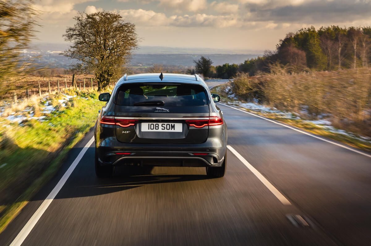 20 Jaguar XF Sportbrake P250 2021 UE : essai sur route arrière