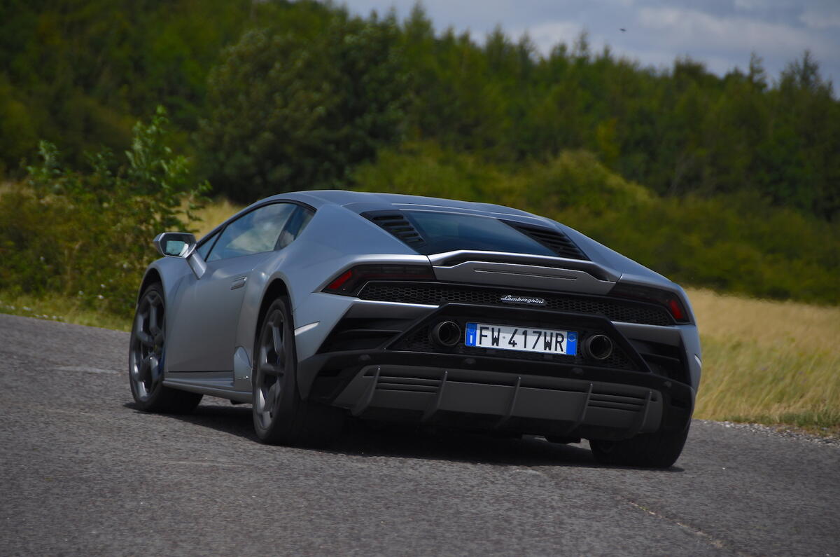 Lamborghini Huracan Evo 2019 Uk Review Autocar