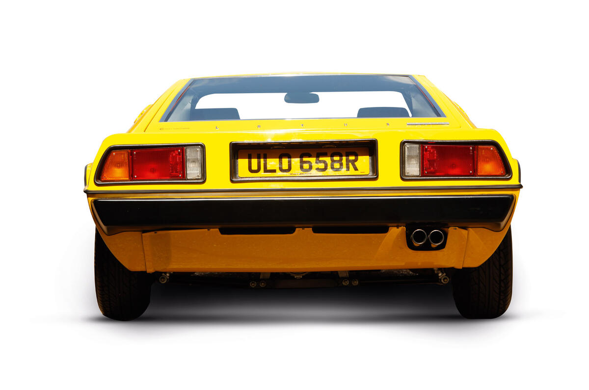 Lotus Esprit - rear