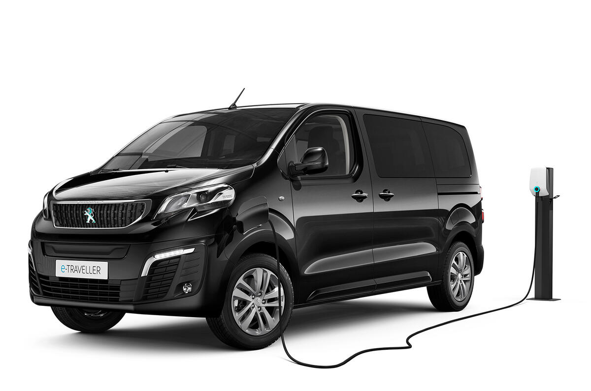 Peugeot e-Traveller 2020 - static front