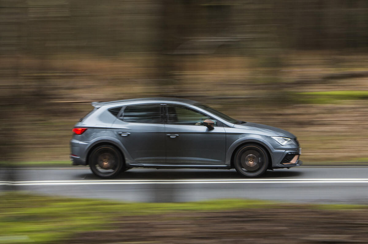 Seat Leon Cupra R 2018 Uk Review Autocar