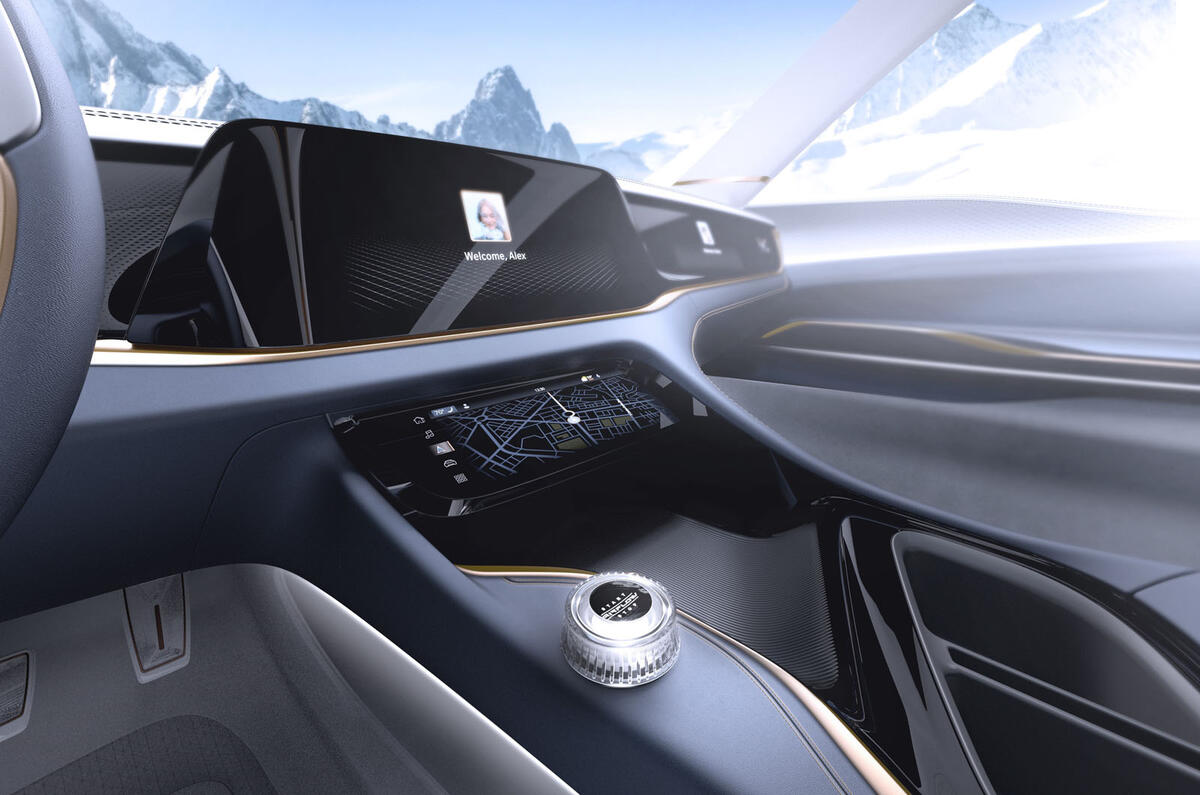 New Fiat Chrysler Concept Previews Tech Laden Mpv Model