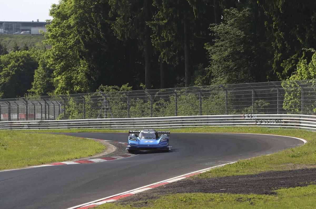 Autocar watches Volkswagen break the Nurburgring electric lap record