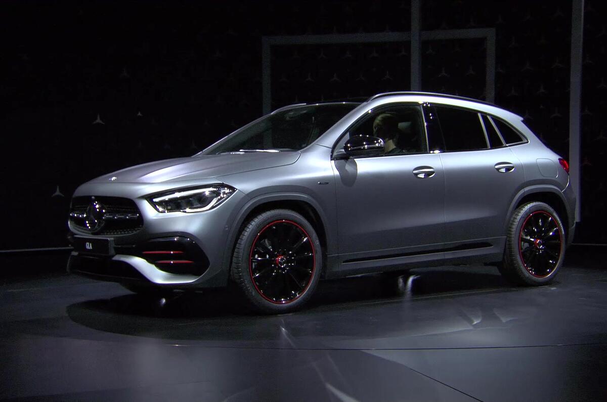 New Mercedes Gla Receives More Tech Space And Comfort