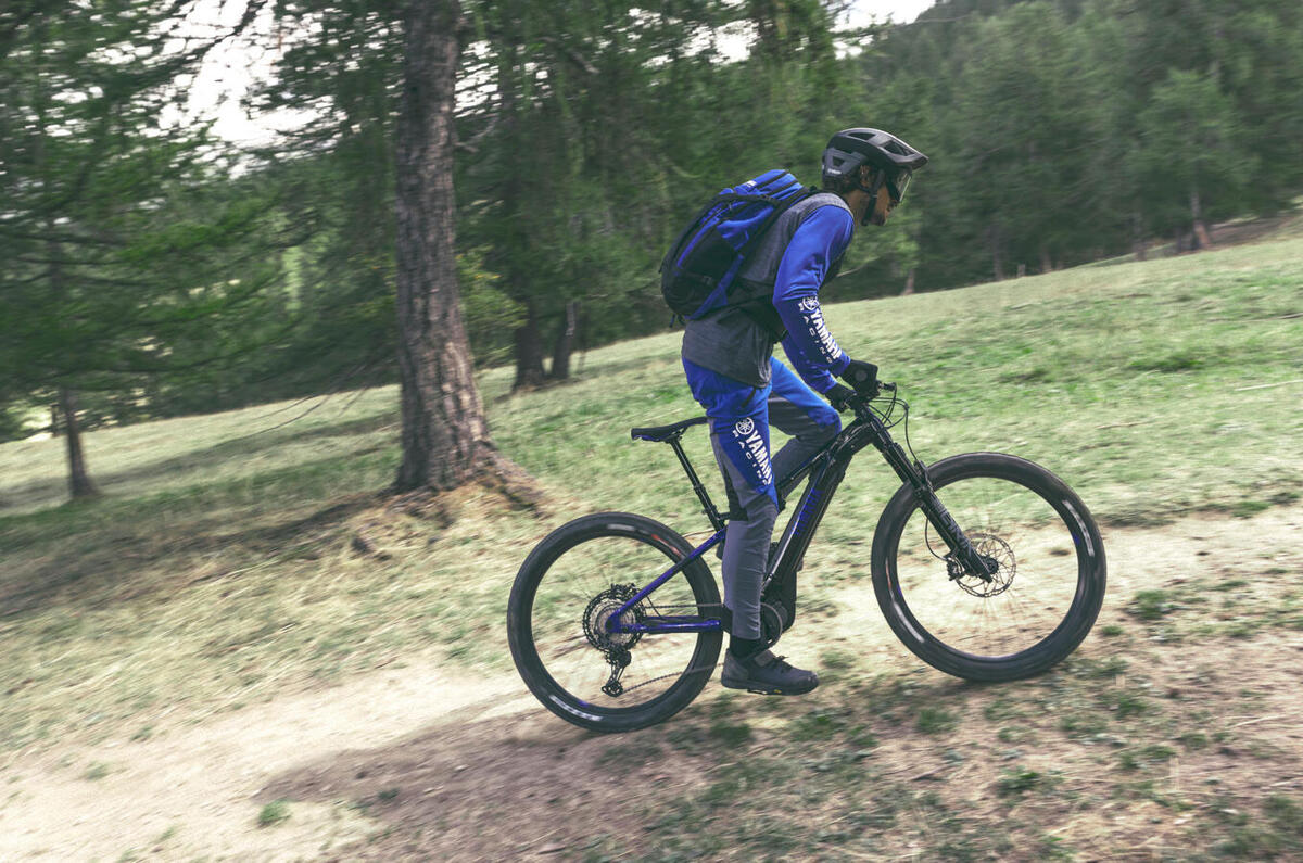 پیش نمایش 2022 YAM YDX MORO EU BSM6 ACT 005 03 پیش نمایش 2022 YAM YDX MORO EU BSM6 ACT 005 03