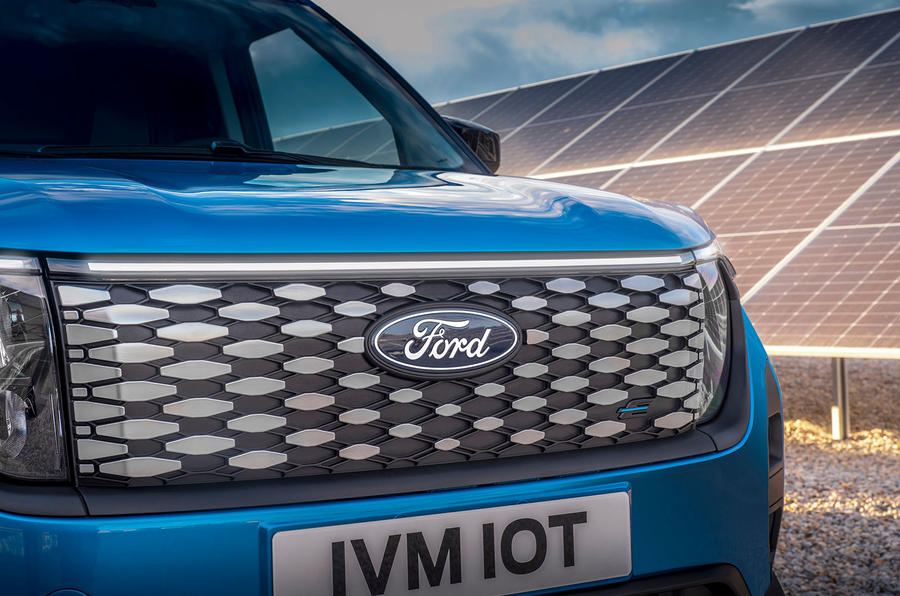 2023 FORD E TRANSIT COURIER grille