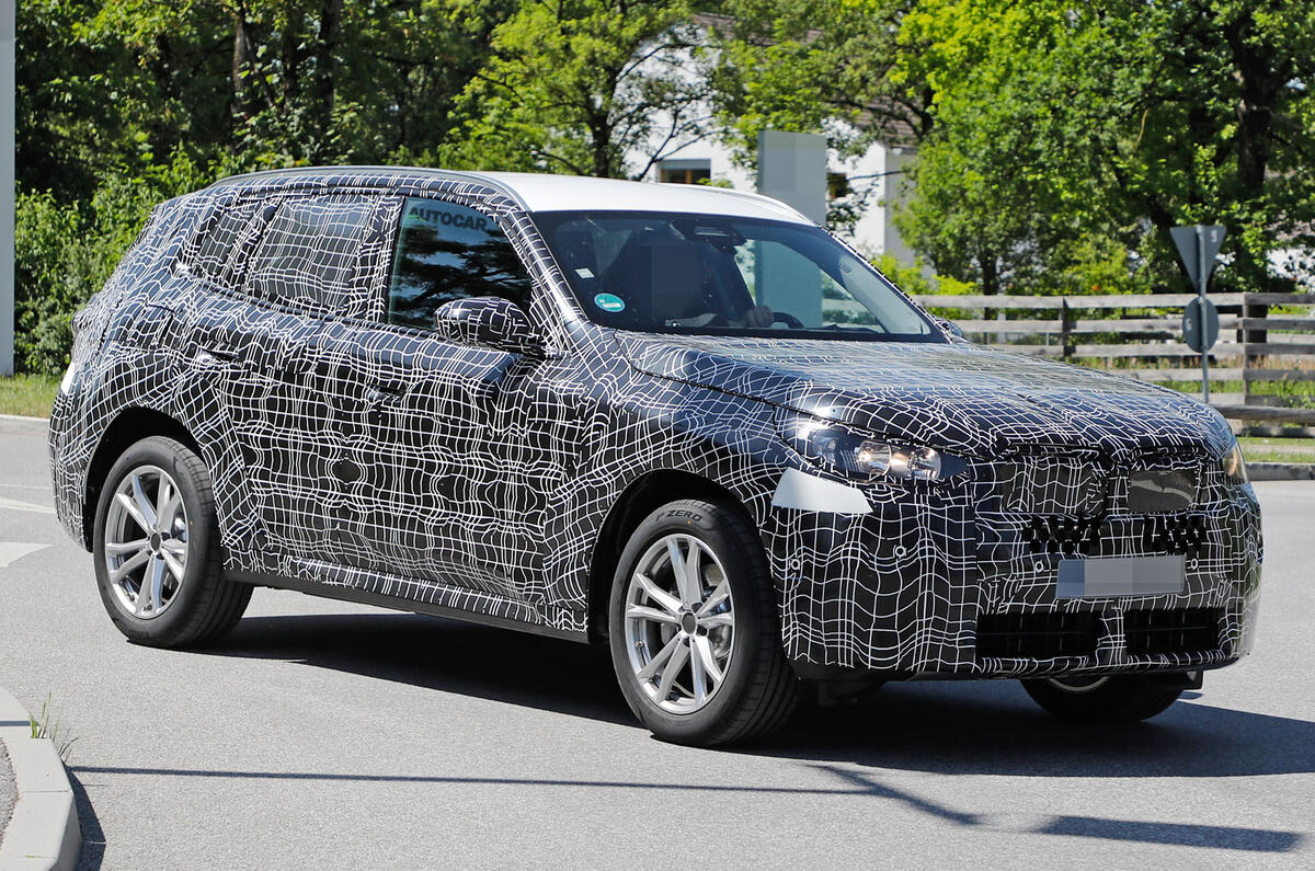 2024 BMW X3 side front