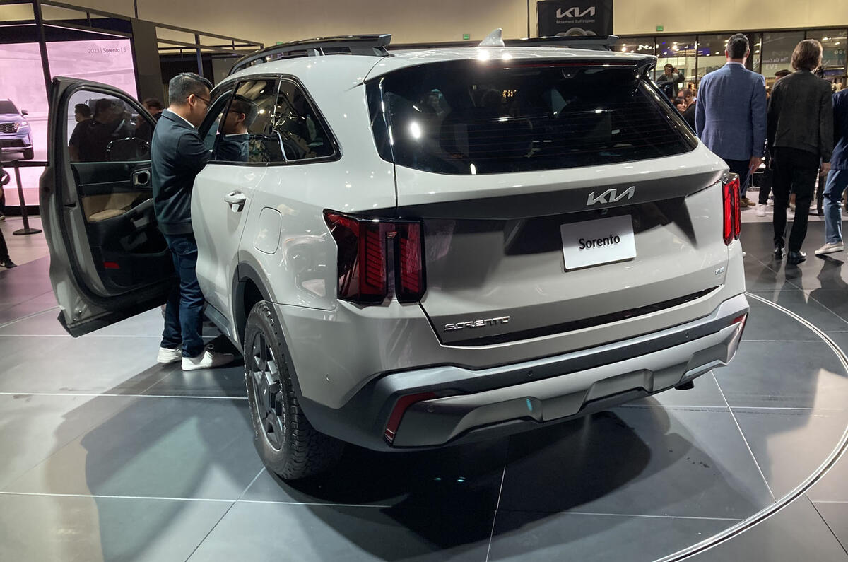 Kia Sorento 2024 года на автосалоне 7
