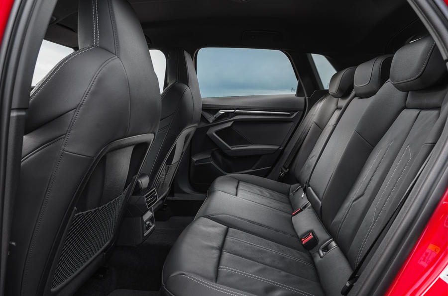 Audi A3 TFSIe 2020 : premier examen de conduite au Royaume-Uni - sièges arrière