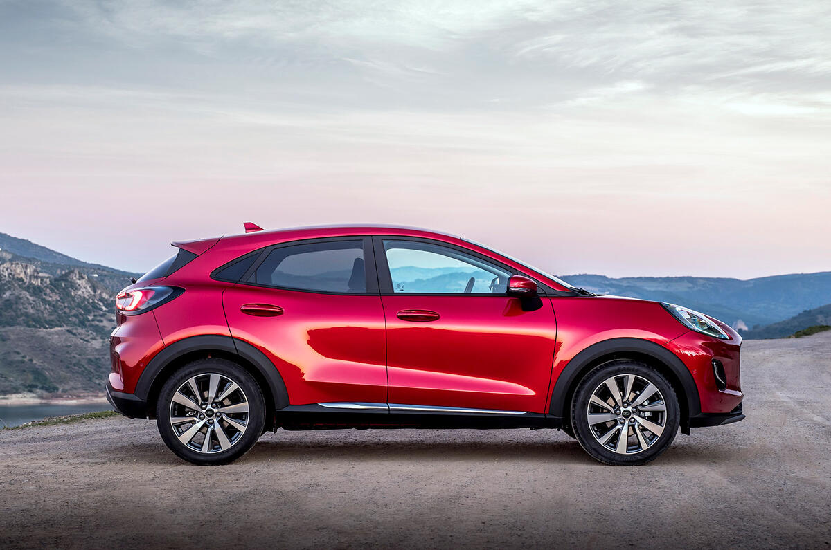 ford puma titanium specification