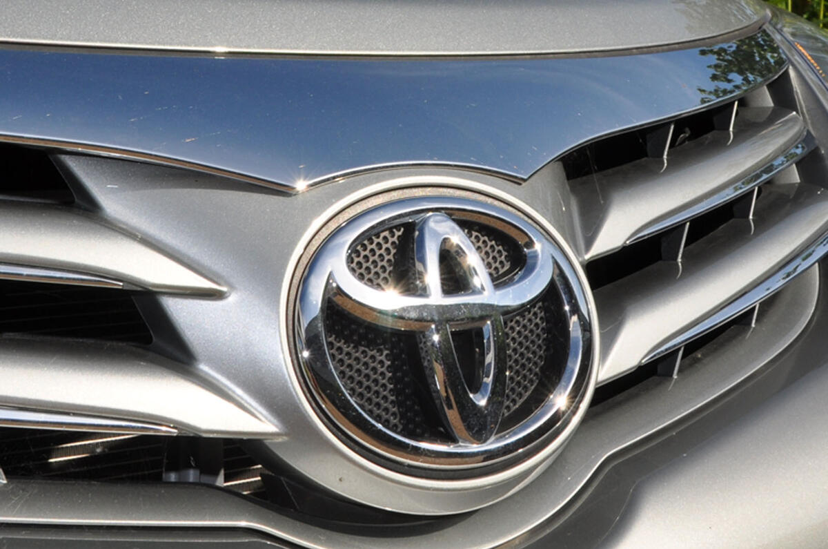 Toyota badge