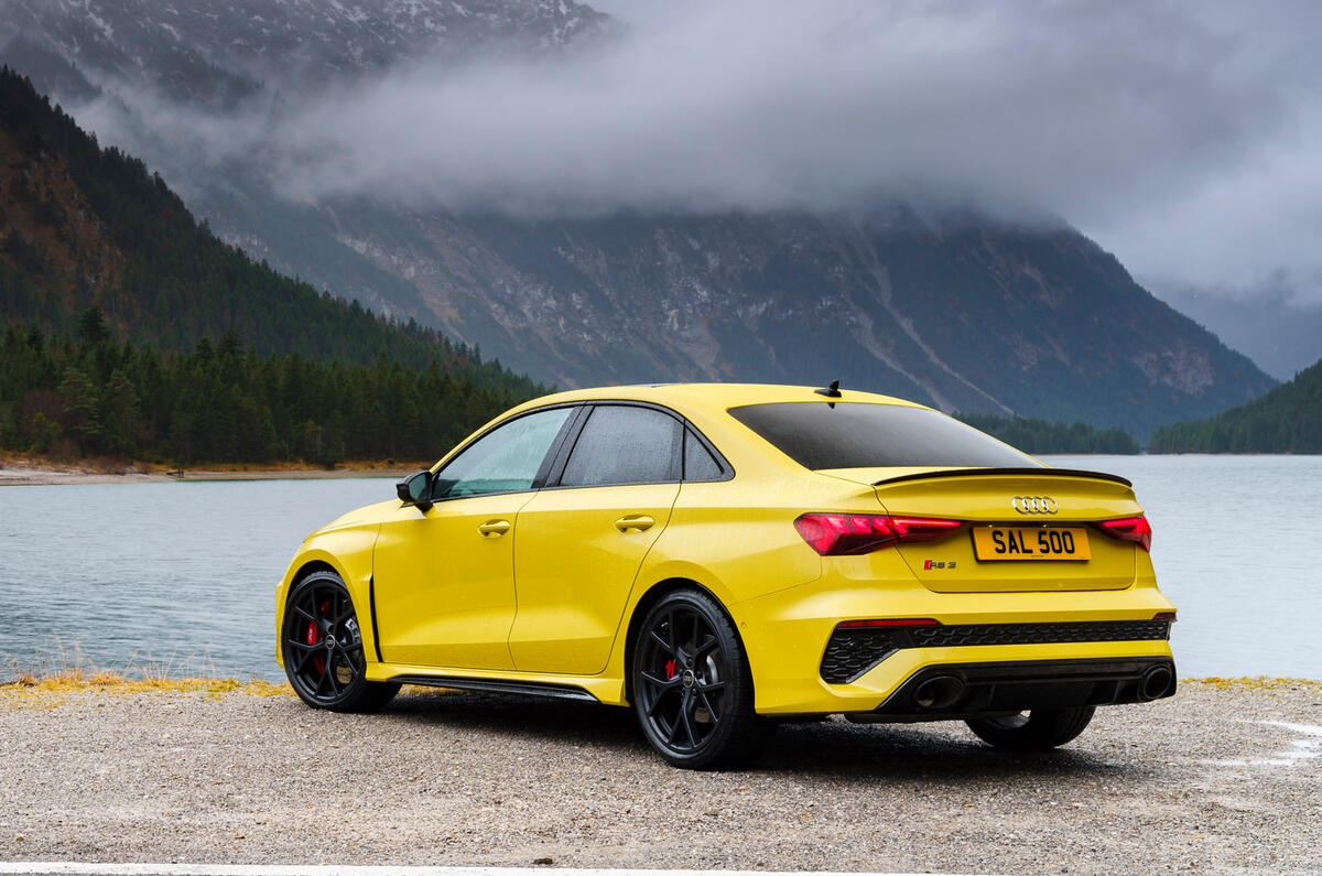 22 Audi RS3 saloon 2021 RHD premier essai statique arrière