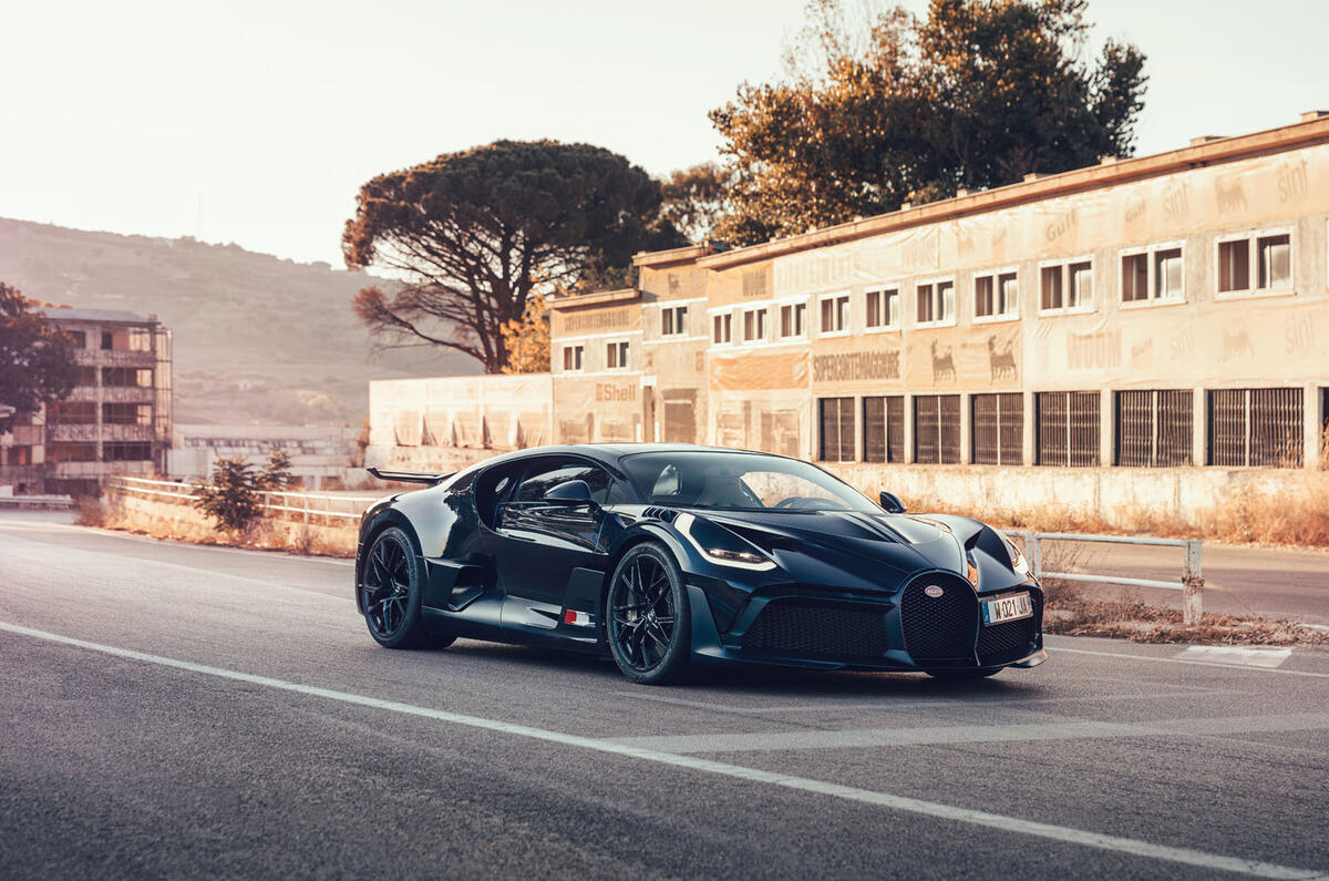 [Actualité] Bugatti - Page 2 22-bugatti-divo-2020-fd-static