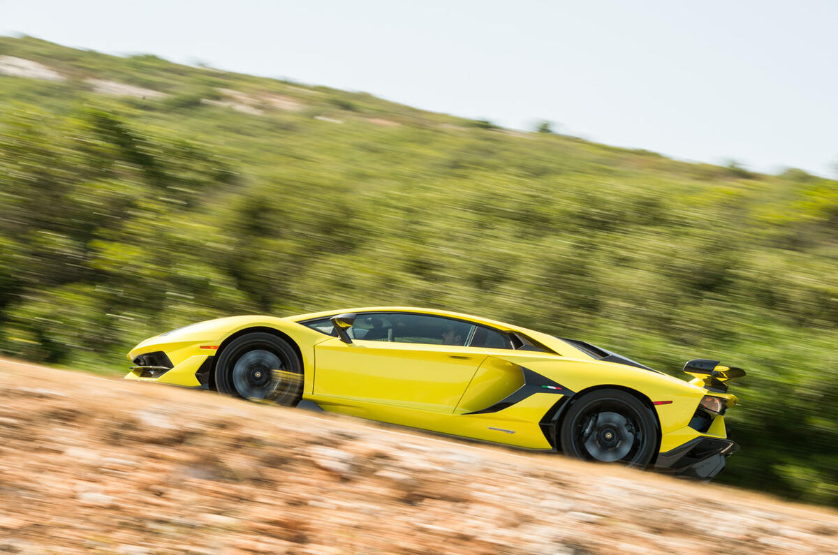 Lamborghini Aventador SVJ 2018 first drive review on the road side