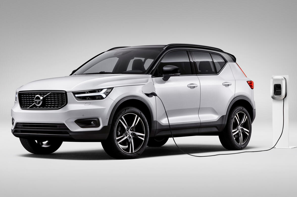 Volvo XC40 T5 plug-in hybrid revealed