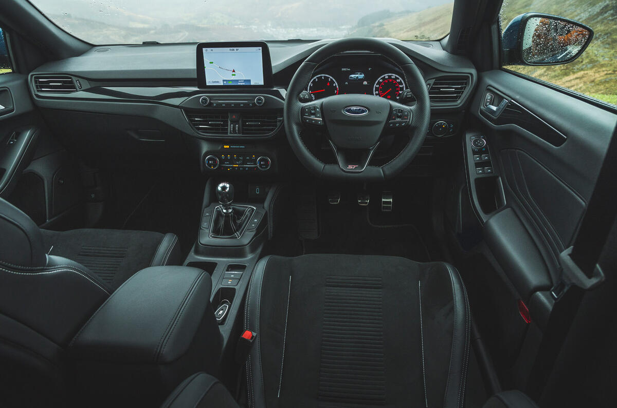 22_bmw_128ti_test.jpg