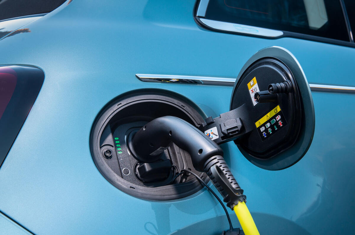 2021 Fiat 500 electric left-hand drive UK review - charging port