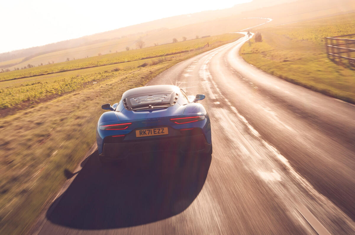 23 Maserati MC20 2022 UK first drive review driving away