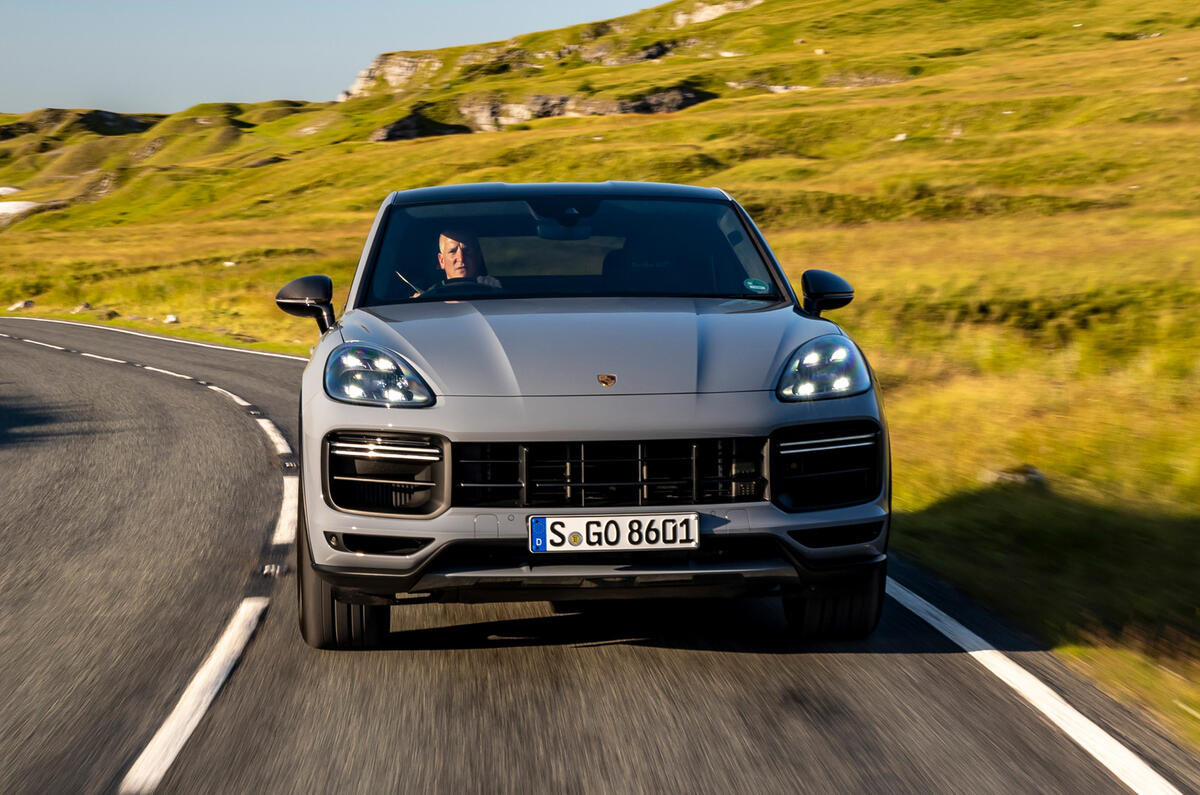 23 Porsche Cayenne Turbo GT 2021 UE FD nez de route