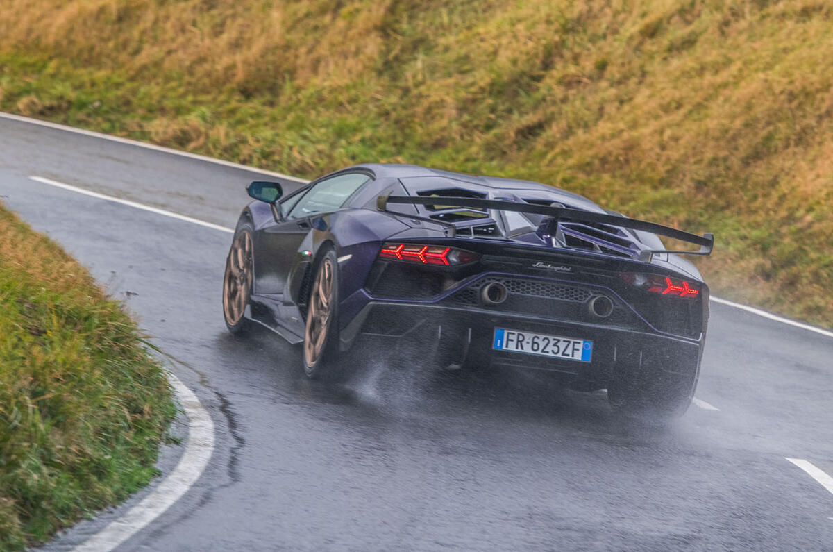 Lamborghini Aventador SVJ 2018 UK first drive review - cornering rear
