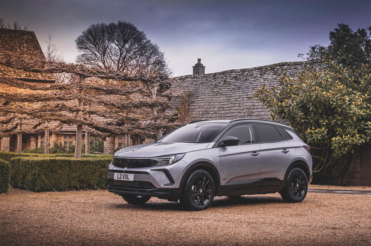 Vauxhall Grandland GS Line Plugin Hybride 2022 UK first drive Autocar