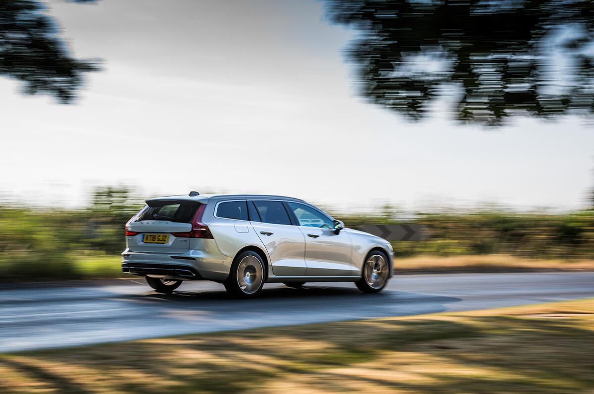 Volvo V60 D4 Inscription 2018 Uk Review Autocar