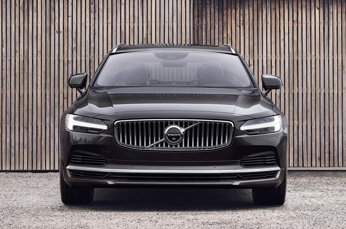 2020 Volvo S90 Recharge plug-in hybrid 