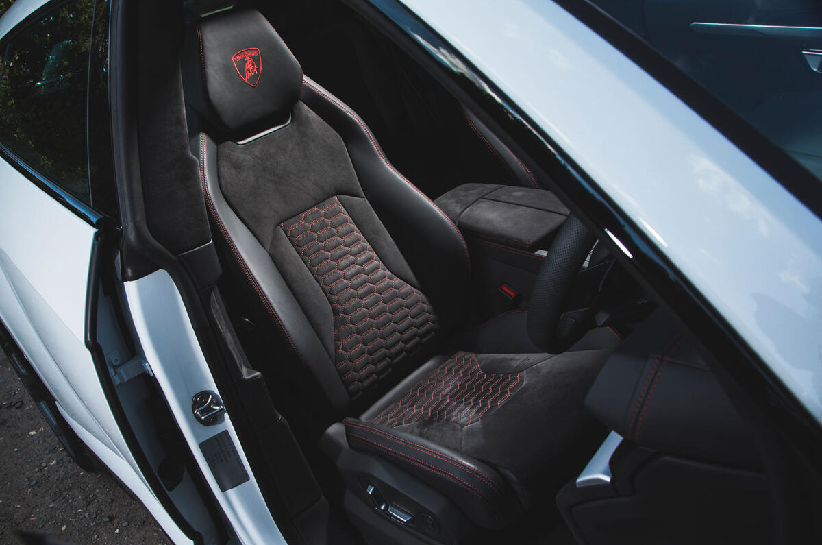 Urus 2018 UK first drive Autocar