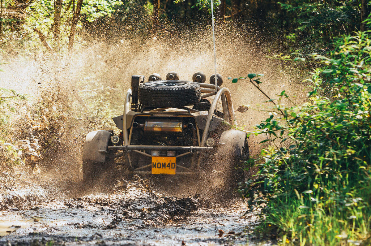 Ariel Nomad vs Triumph Scrambler