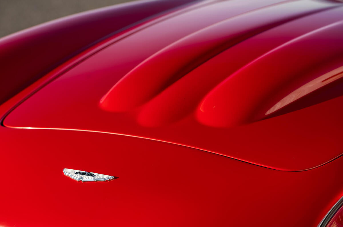 [Image: 3-aston-martin-db4-zagato-2019-fd-bonnet...k=TjMrmDgA]