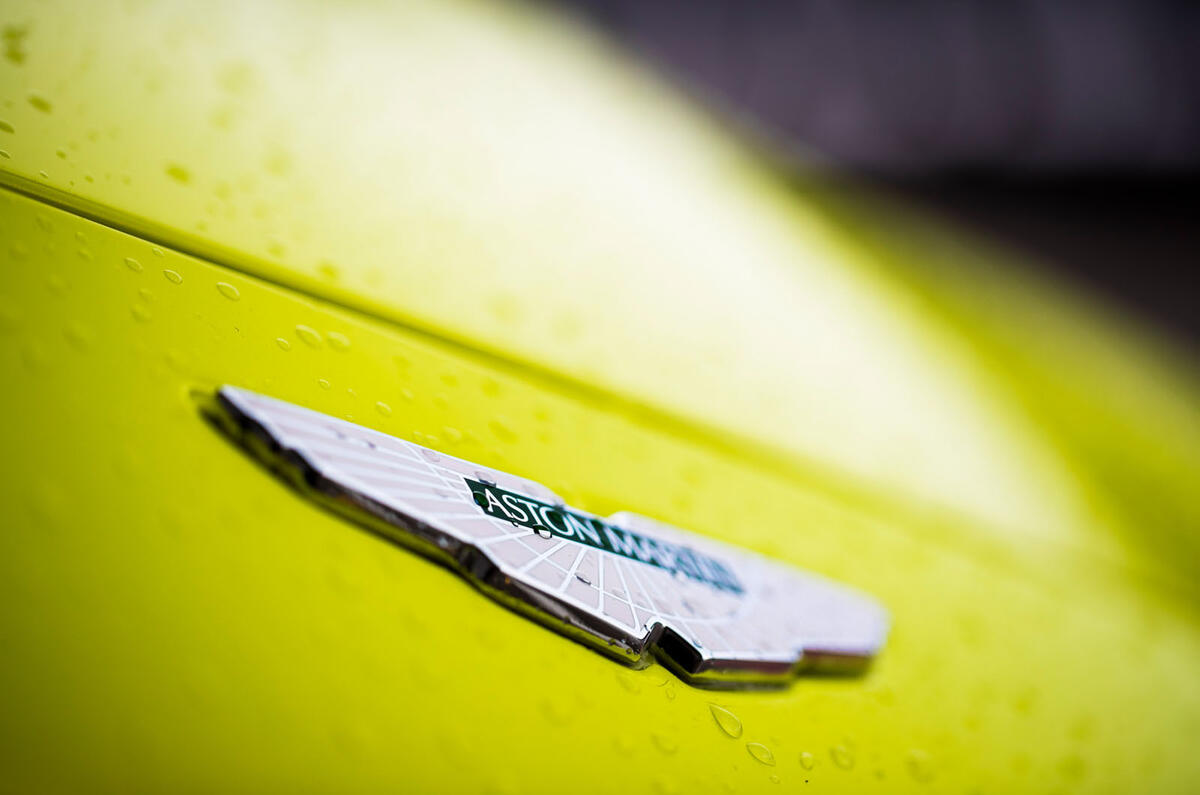 Aston Martin Vantage Aston badge