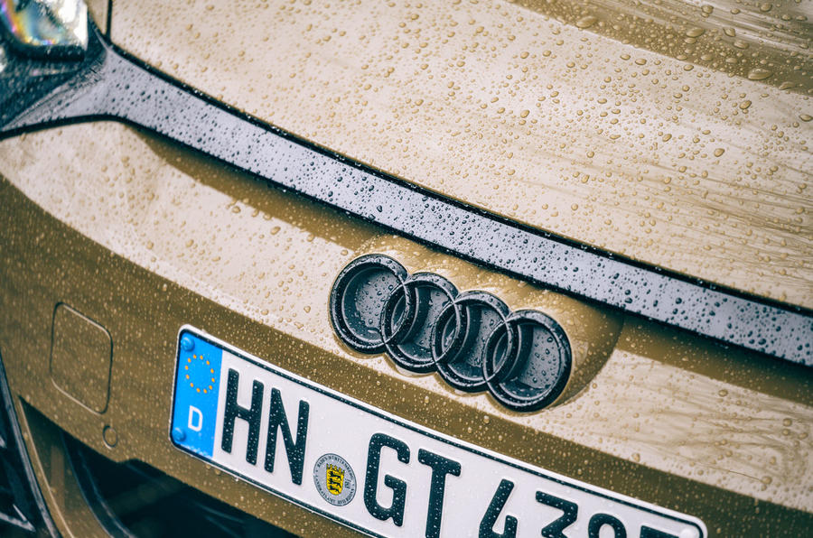 3 Audi RS E tron GT 2021 LHD premier nez d'examen de conduite