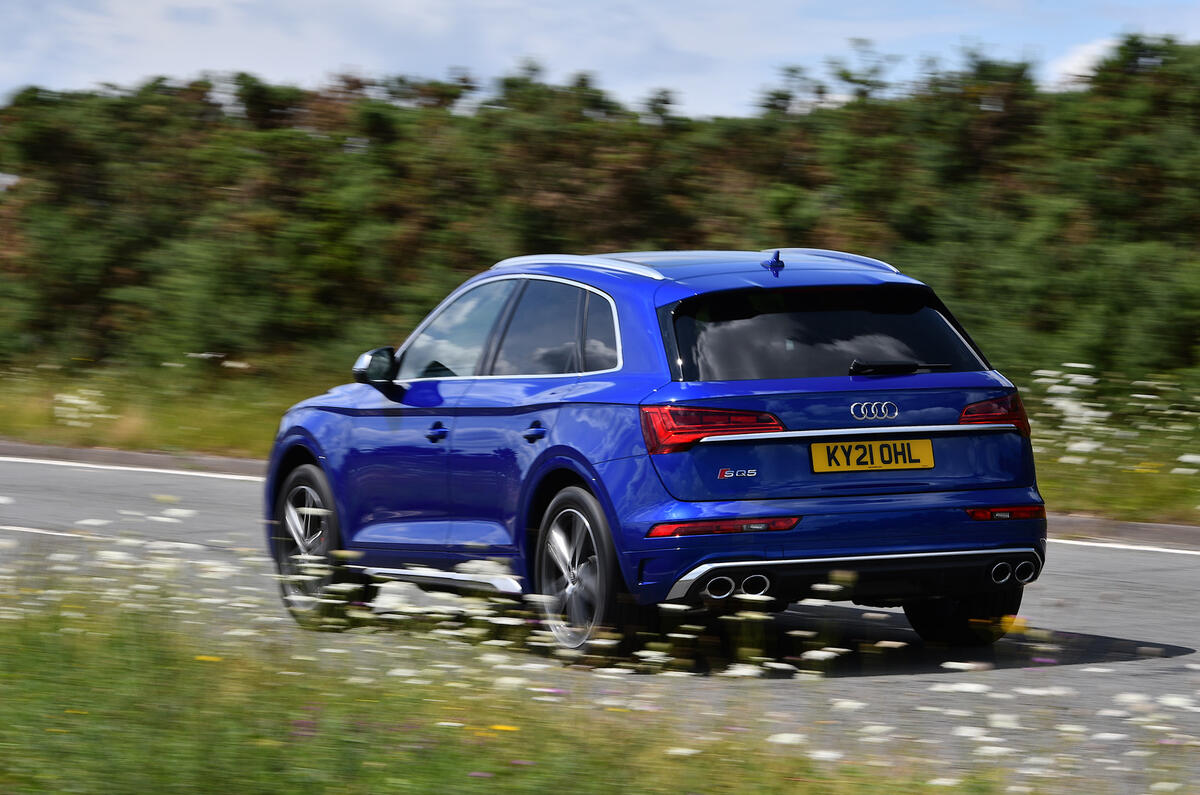 3 Audi SQ5 TDI 2021 UE FD héros arrière