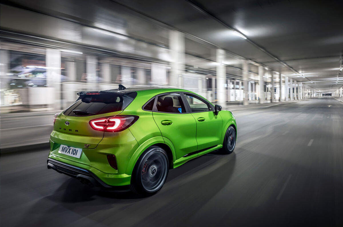 Ford Puma ST 2020 : premier bilan de conduite au Royaume-Uni - le héros à l'arrière