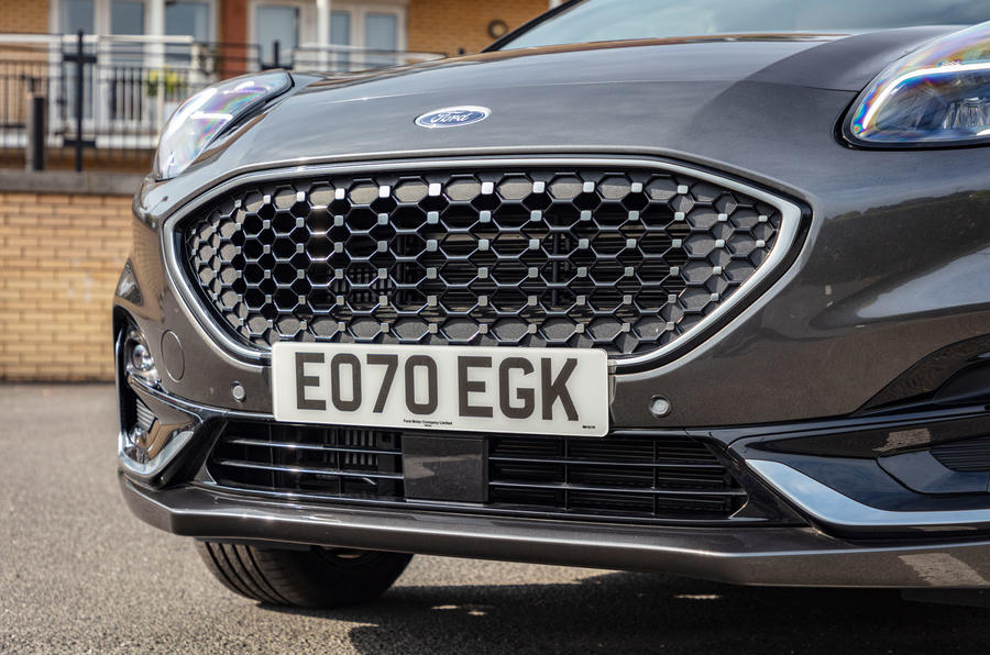 Ford Puma Vignale 2020 : premier examen de la conduite au Royaume-Uni - nez