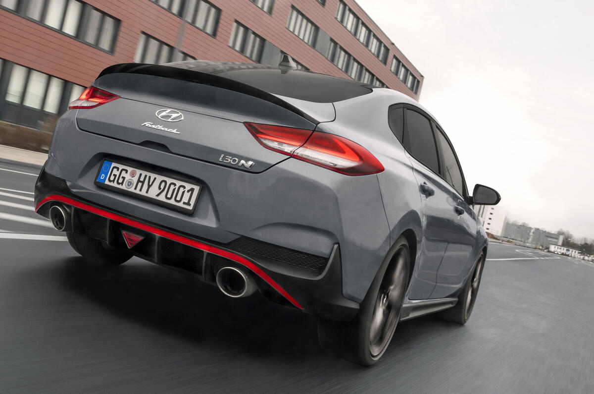 3 Hyundai i30 Fastback N DCT 2021 FD héros arrière