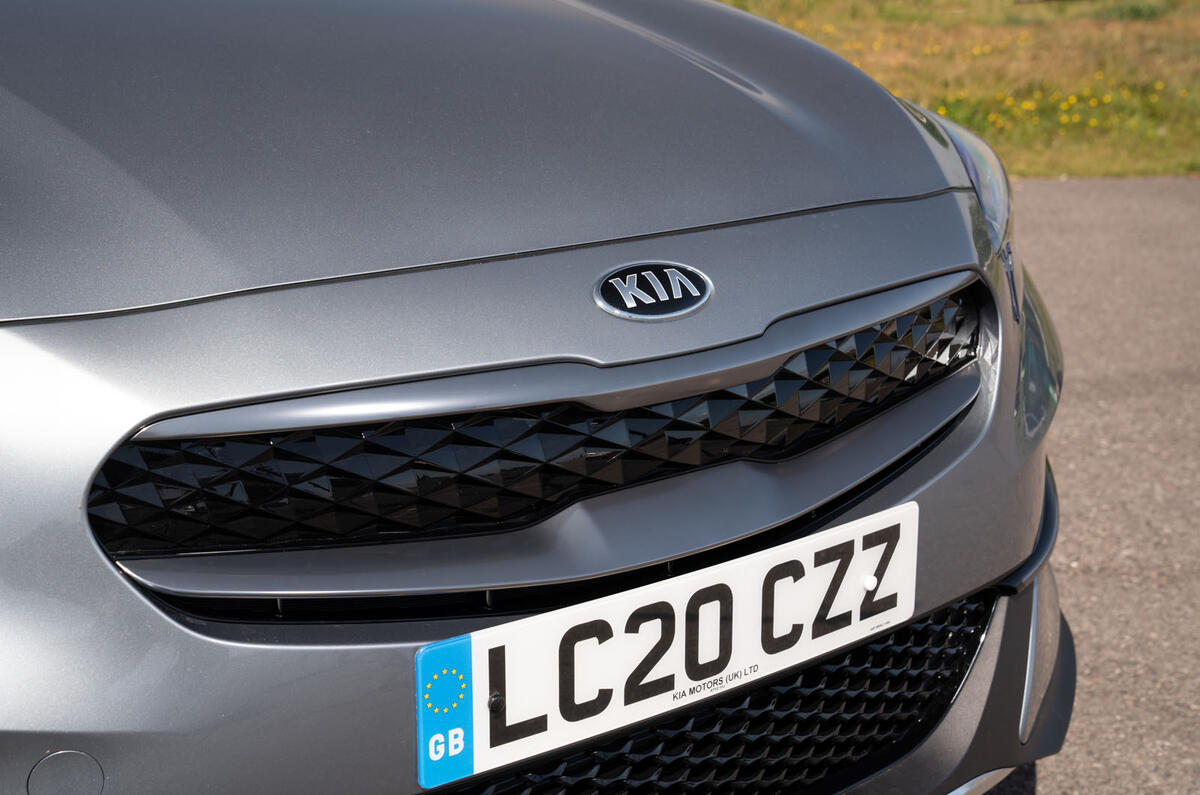 Kia Xceed plug-in hybrid 2020 UK first drive review - nose