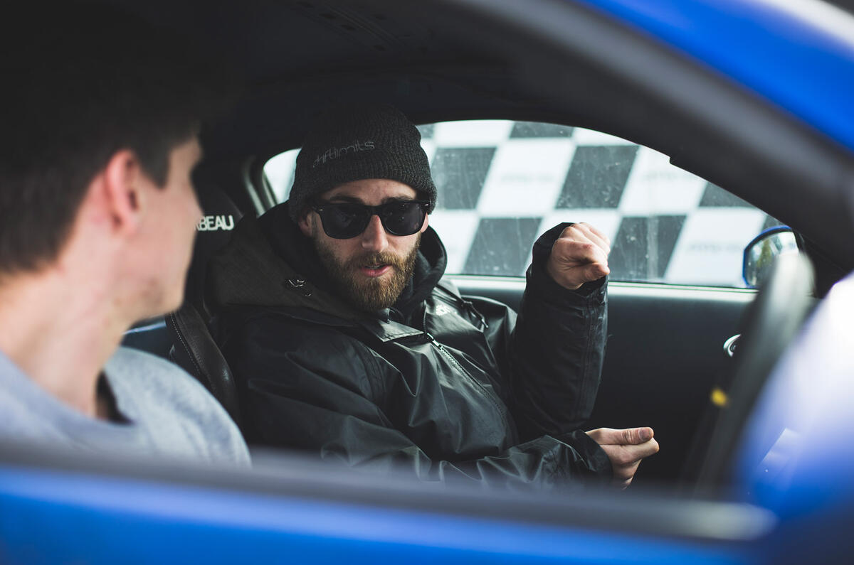 Nissan 350Z - interior