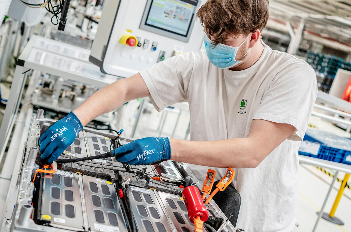 Skoda worker with PPE