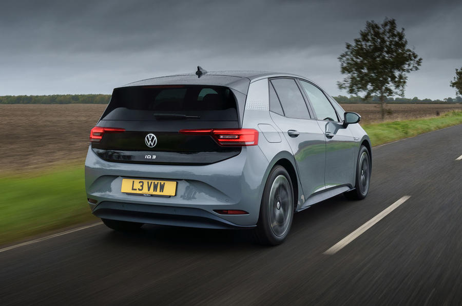 Volkswagen ID 3 2020 : premier bilan de conduite au Royaume-Uni - le héros à l'arrière