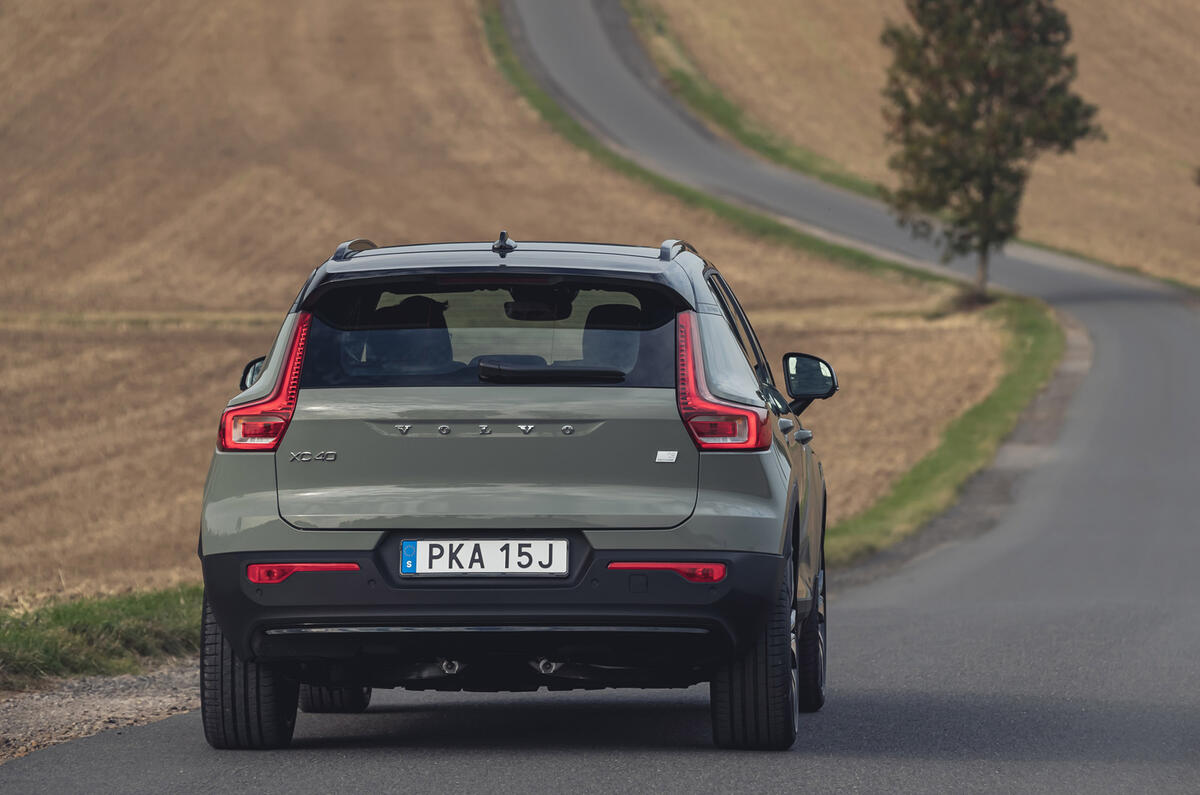 Volvo XC40 P8 Recharge 2020 : premier bilan de conduite au Royaume-Uni - le héros à l'arrière