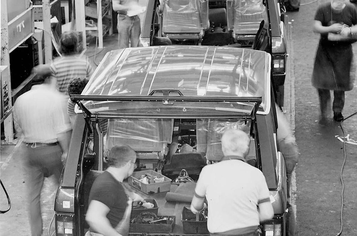 50 Years Of Range Rover Mk1 Prototype Meets Latest Generation Autocar