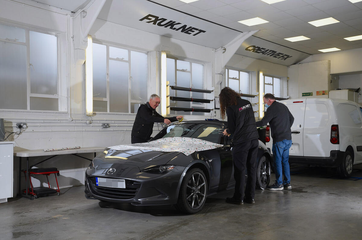 Can you wrap a car in wrapping paper? Autocar