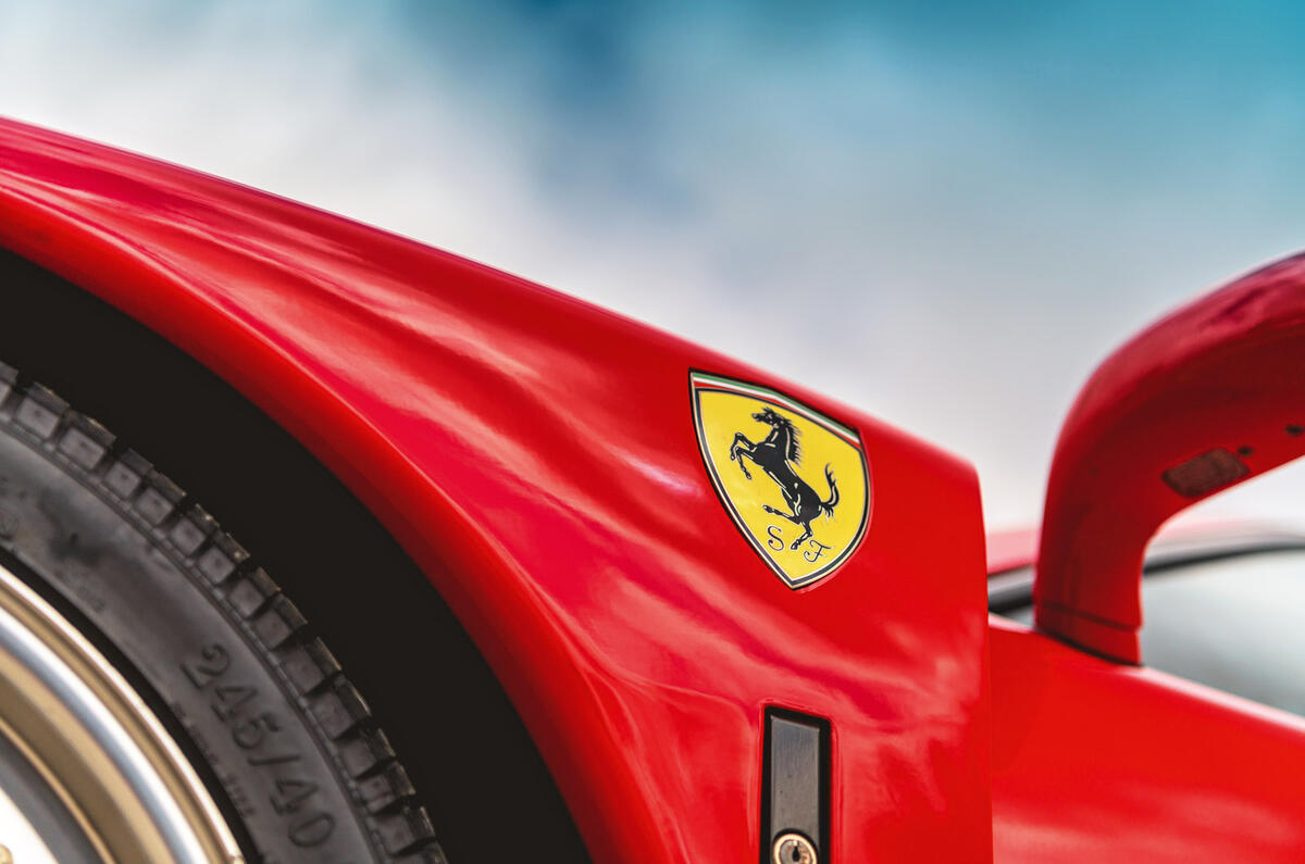 [Image: 3_ferrari_f40_badge.jpg?itok=Lf8VLmHH]