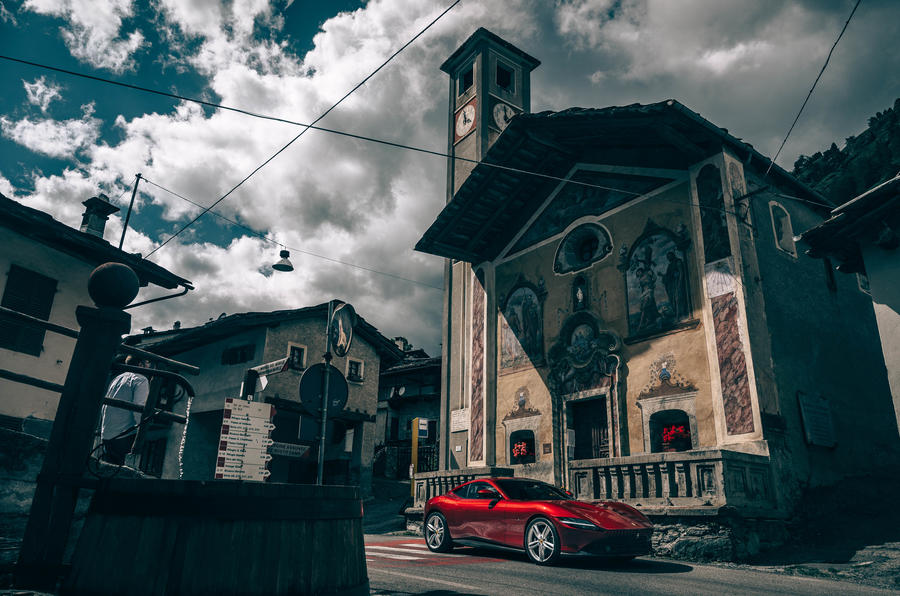 Revue Ferrari Roma 2020 - statique